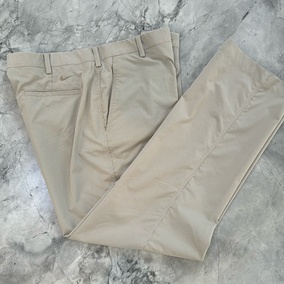 Nike golf NikeFit Dry 36x32 is great shape. - Picture 1 of 3